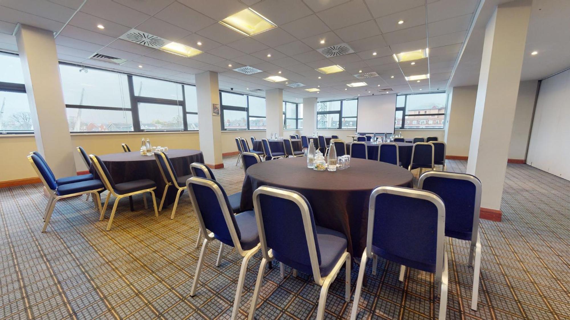 Holiday Inn Cardiff City By Ihg Dış mekan fotoğraf